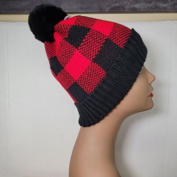 Britt's Knits Buffalo Plaid Faux Fur Pom Hat Red & Black - OSFM NWT - Picture 4 of 8